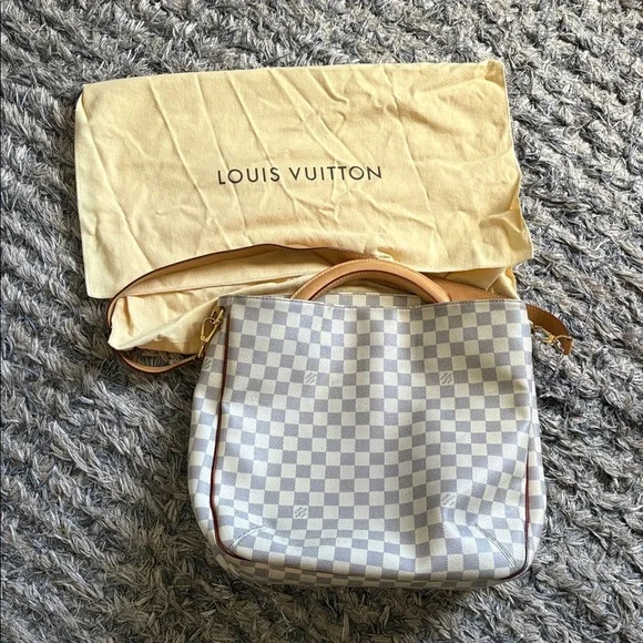 Louis Vuitton Classic Checkered Versatile Bag, Damier Canvas - Picture 14 of 14